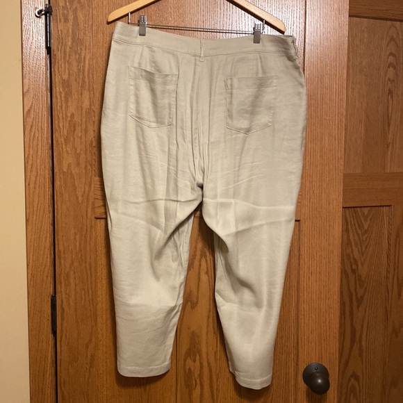Used NYDJ linen blend crop pants size 16 - Picture 2 of 3